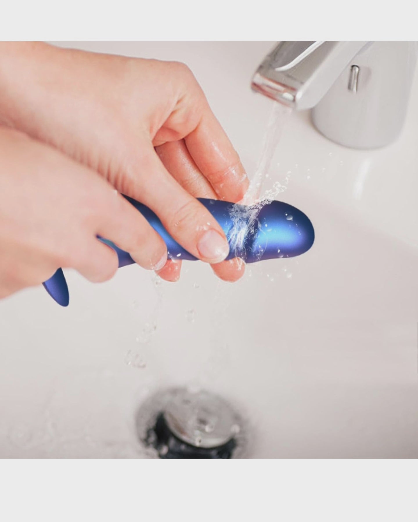 4.7 Inch Realistic Anal Dildo Adult Sex Toy, Thick Silicone Anal Plug Training Toy, Flexible G-spot or Anal Stimulator, Blue-Purple Gradient Anal Toys for Men Women Couples