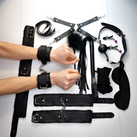 10 Piece Bondage S&M Set