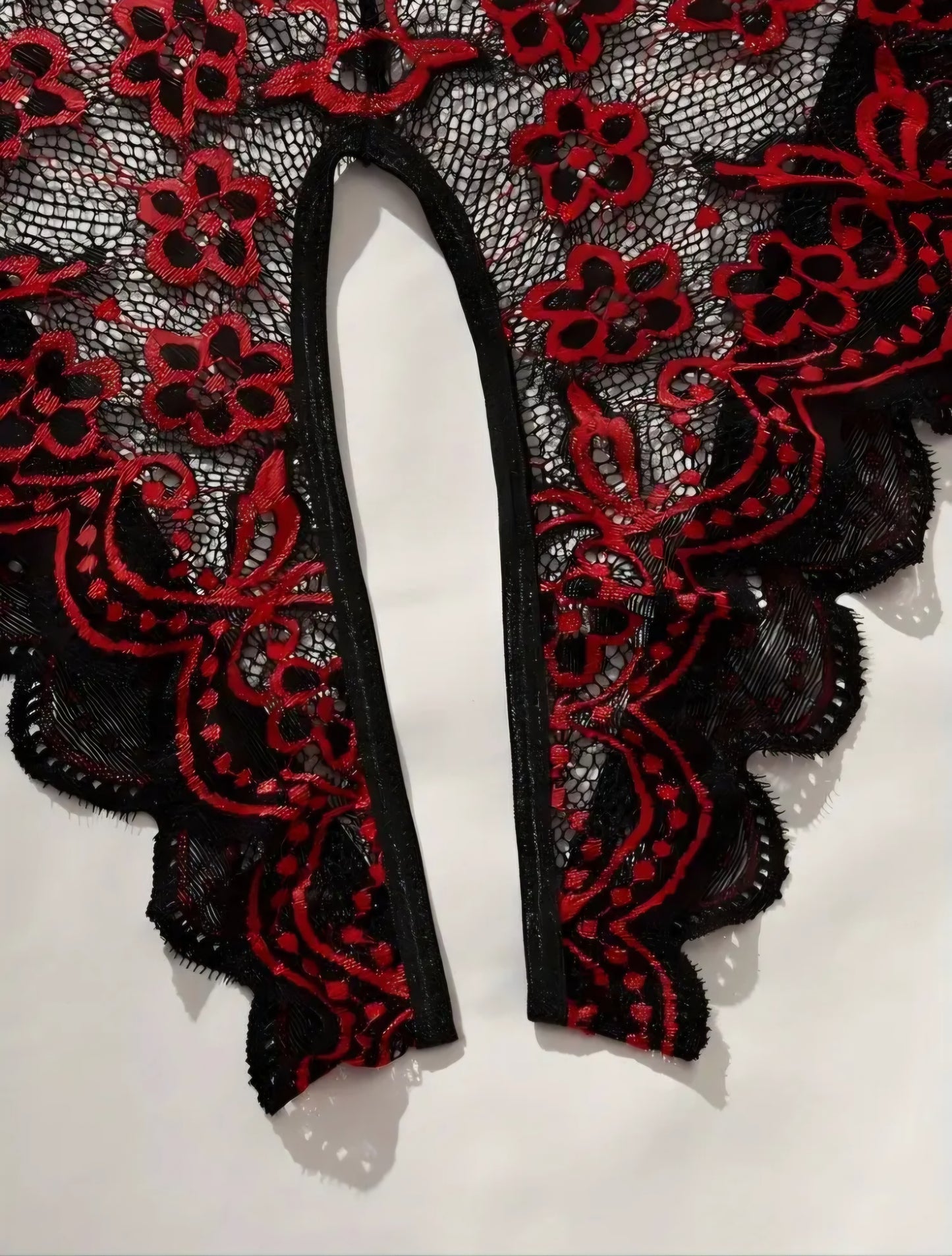 Halter Neck Lace Contrast Crotchless Lingerie (Red)