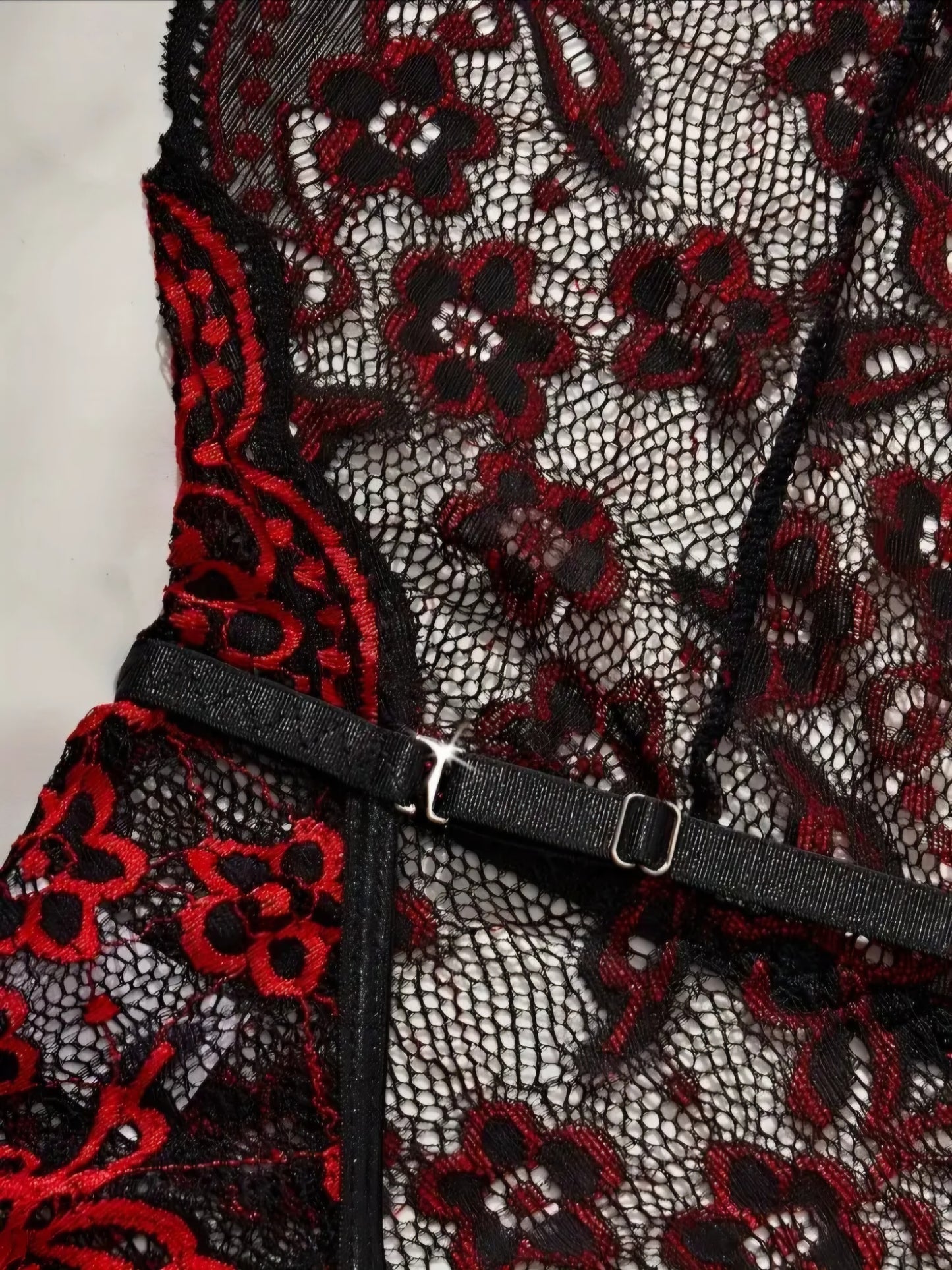 Halter Neck Lace Contrast Crotchless Lingerie (Red)