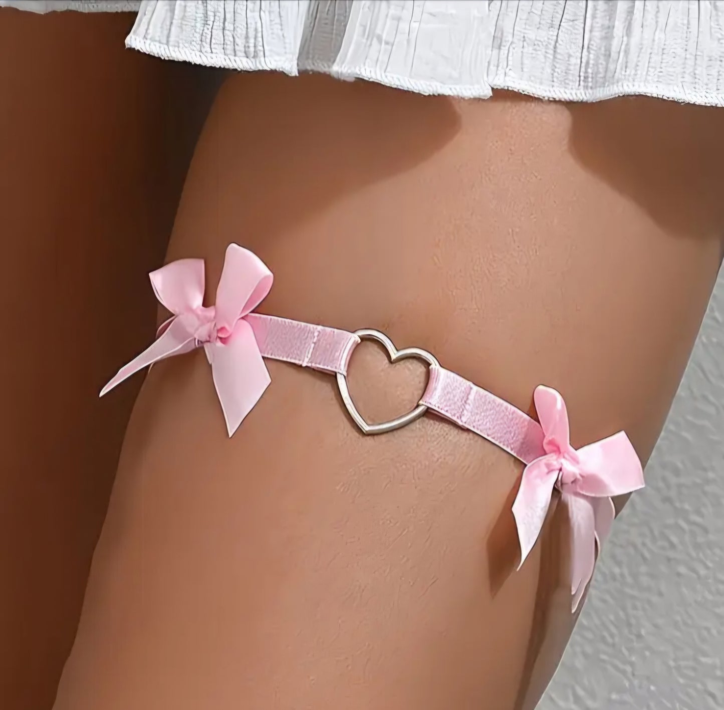 Women's Gothic Black Garter Leg Ring – Adjustable Bow & Heart Thigh Strap