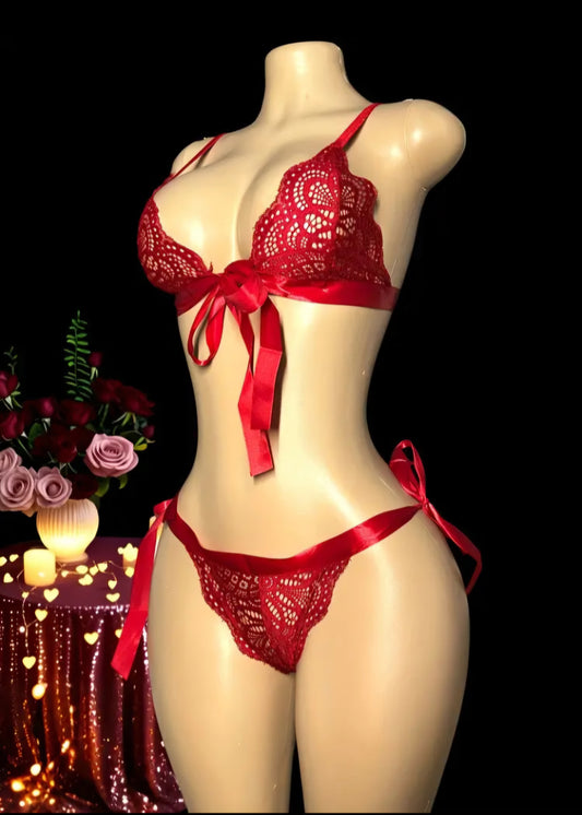 Radiant Romance Lace Lingerie Set – Bold Red Open-Crotch Bra & Panty Set with Satin Bow Accents, Size L.